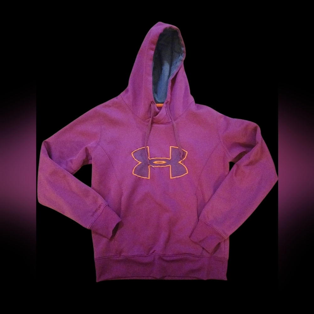 UNDER ARMOUR Cold Gear Pullover Hoodie with Embroidered Logo.  Womens.  Size Med
